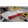 Image 5 : Igloo Playmate Cooler, Lanterns, Pink Sterilite Tote and Minnow Buckets