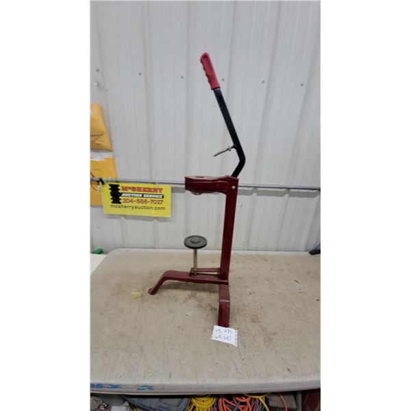 Manual Lever-Action Floor-Style Bottle Capper