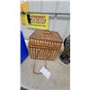 Image 5 : Gardeneer Natural Enemy Scarecrow Rotating Head Owl Decoy, Wicker Picnic Basket, Cooler and More