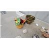 Image 7 : Assorted Seashell Collection With Starfish, Sand Dollar, Brass Pot, Rubik's Cube, and More