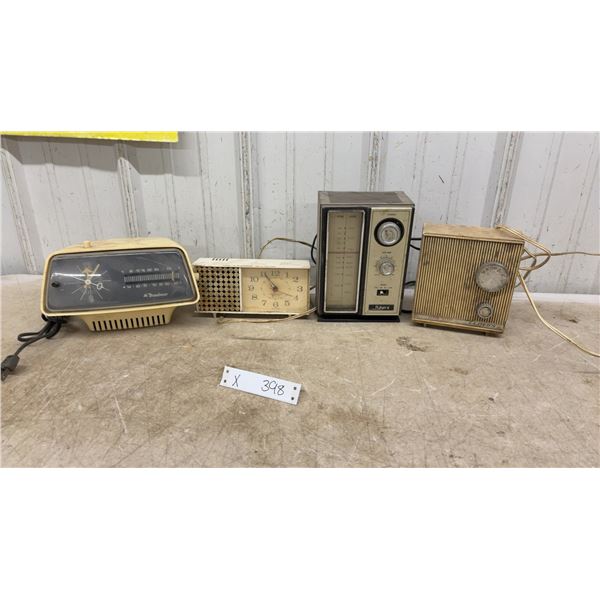 Vintage AM/FM Radio/ Clock Radios