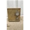 Image 9 : Vintage AM/FM Radio/ Clock Radios