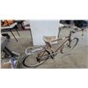 Image 6 : Vintage Super Cycle Bicycle with Chrome Fenders, Rear Rack, and Front Dynamo Headlight 25"