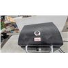 Image 2 : Master Chef Compact Electric Tabletop Grill with Temperature Gauge and Single Control Knob