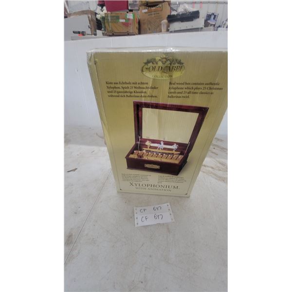 Gold Label Collection Xylophonium with Animation, Wood Music Box with Twirling Ballerinas