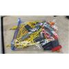 Image 5 : TycoPro HO Scale Slot Car Racing Track Set with Controllers, Power Supply and Service Manual.
