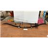 Image 1 : Falcon Recurve Bow w/ 3 Hunting Arrows