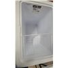 Image 7 : White Two-Lid Chest Freezer with Internal Wire Basket 34 x 31 x 22"