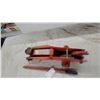 Image 2 : Red Hydraulic Floor Jack with Detached Operating Handle