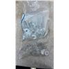 Image 5 : 15" Wheel Covers 2-Pack, Steering Wheel Locks and More