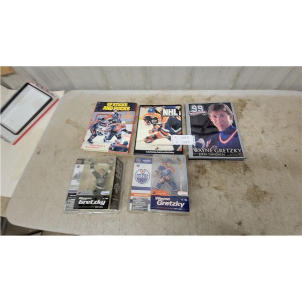 Wayne Gretzky McFarlane Figures, "Of Sticks and Pucks", "NHL" and "99 My Life in Pictures" Books