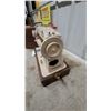 Image 5 : Singer Stylist Model 500 Sewing Machine, Mid-1960s, Cream Finish, Portable Wooden Case