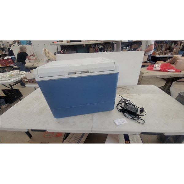Coleman PowerChill Thermoelectric Cooler with Power Adapter