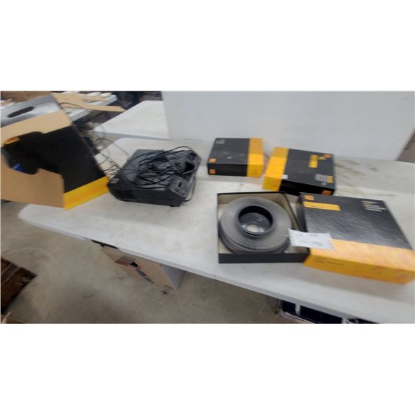 Kodak Carousel 6000 Slide Projector with Carousel 140 Slide Trays