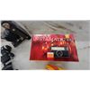 Image 2 : Vintage Camera Lot: Kodak Instamatic 133, JamCam 3.0, Polaroid, Kodak FunSaver and More