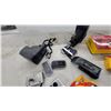 Image 6 : Vintage Camera Lot: Kodak Instamatic 133, JamCam 3.0, Polaroid, Kodak FunSaver and More