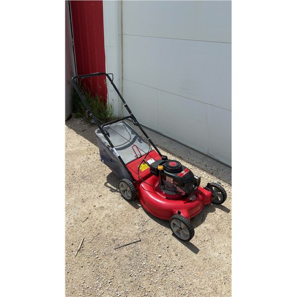 MTD Yard Machines 4.5 HP/21" Gas-Powered Push Lawn Mower with Grass Catcher, Not Running