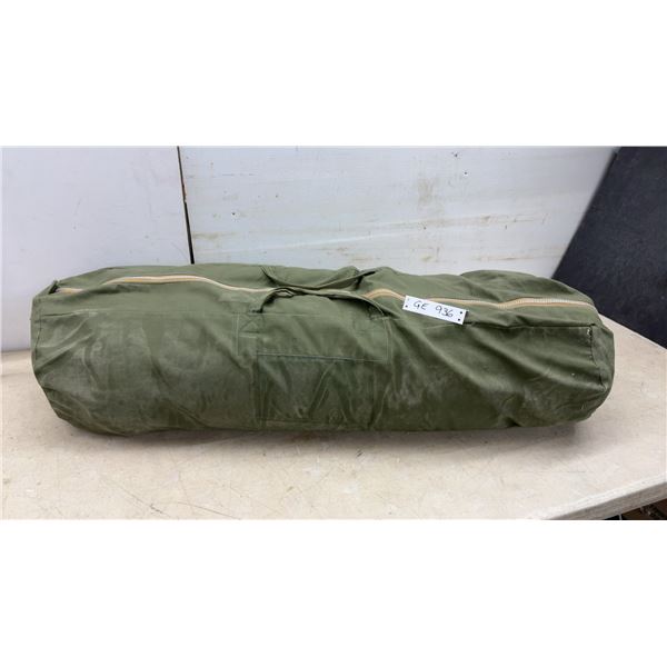 Military Surplus Olive Green Sleeping Bag for Extra Cold Weather with Cylindrical Duffel Carry Bag