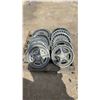 Image 1 : 6 Ford Motor Company Hubcaps & 7 Other Hubcaps