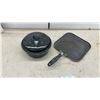 Image 6 : Electric Skillet, Dazey Nutri-Broil Smokeless Broiler, Muffin Pan, Griddle, and More