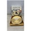 Image 1 : Gold Charger Plates Set and 6 Matching Napkin Rings