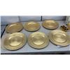 Image 2 : Gold Charger Plates Set and 6 Matching Napkin Rings