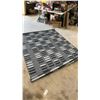 Image 5 : Coleman Folding Chair & Roll-Up Outdoor Mat 6 x 9ft