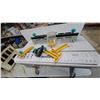 Image 2 : Wolfcraft Universal Router Table Model 6902000 with Fence, Featherboards, and Dust Hood
