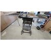 Image 4 : Craftsman Series 900 10" Table Saw With Extension Wings and Cast Iron Top