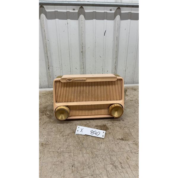 Motorola AM Tube Radio, Peach Plastic Case, Vertical Slat Grille