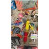Image 4 : Vintage Toy Lot Including View-Master, Tracie Toons Comics Set, Spider-Man Posters, Batman VHS