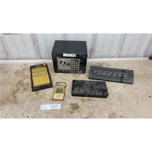 Vintage Coronet Mechanical Stylus Adding Machine Calculator, Battery Operated Safe with Key