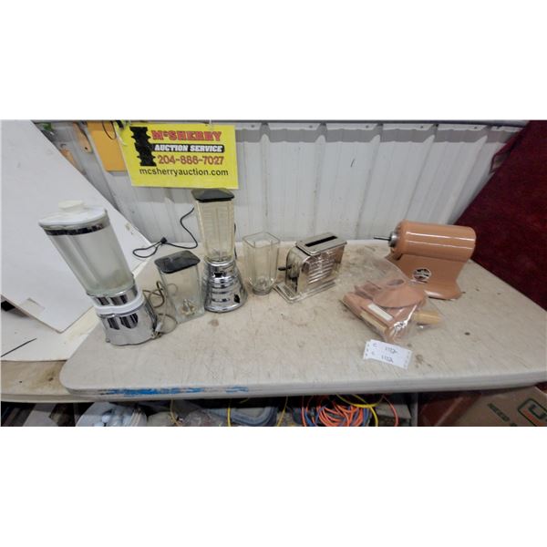 Vintage Champion Household Juicer by Plasti-Kot Manufacturing With Hopper and Plunger Attachments