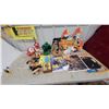 Image 2 : Marionettes, Fire Marshal Hat, Clown Lamp, Hulk Figure, Toys Guide, Native Doll, Fire Truck and Mor