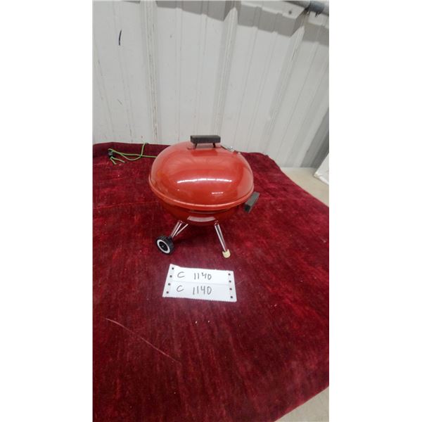Weber Smokey Joe Portable Charcoal Grill in Red Display Salesman Sample