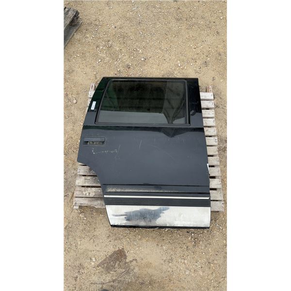 1999/2000 Chevy/GMC Rear Passenger Side Door for Yukon or Tahoe