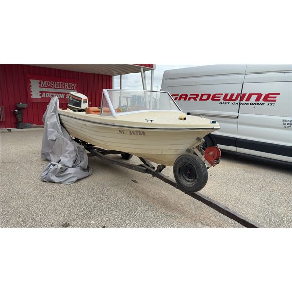 15ft Fiber Glass Steury Boat, Johnson 70 Motor. With Trailer. Approx 1970's. 