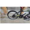 Image 7 : Avigo Powerbull 20" BMX Freestyle Bicycle with Rear Pegs