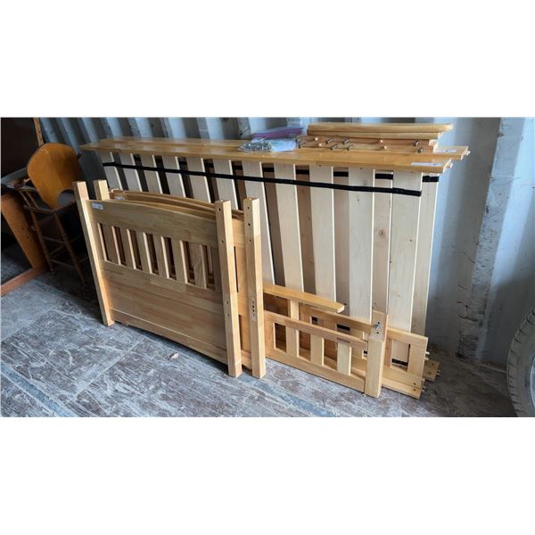Night & Day Furniture Kids Bunkbed Frames, (2) Headboards, (2) Footboards, (2) Side Rails