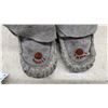Image 6 : Vintage Canada Souvenir Drum with Fur Trim and Pair of Grey Suede Moccasins, Sole Measures 6"