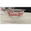 Image 4 : Vintage Pyrex Cherry Pattern Glass Mixing Bowls and Red Square Refrigerator Dishes, 1960s