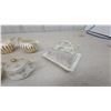 Image 6 : Lefton China Gold Stripe Tea Set, Floral Ginger Jar, Leaf Trinket Dishes and More Sadler