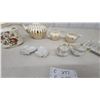 Image 7 : Lefton China Gold Stripe Tea Set, Floral Ginger Jar, Leaf Trinket Dishes and More Sadler