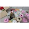 Image 5 : Crochet and Cotton Lanas Stop and Eaton Perle Cotton Yarn Skeins in Pink, White
