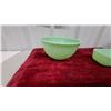Image 2 : Fire-King Jadeite Swirl Mixing Bowl, Refrigerator Dish and Pastel Melamine Cups and More