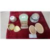 Image 6 : Vintage Vanity Collection: Floral Trinket Boxes, Frosted Glass Powder Jars and More