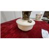 Image 8 : Vintage Aladdin Oil Lamp with White Milk Glass Fount and Clear Glass Chimney