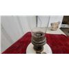 Image 9 : Vintage Aladdin Oil Lamp with White Milk Glass Fount and Clear Glass Chimney