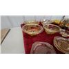 Image 3 : Depression Glass Lot: Jeannette Swirl Yellow Bowls, Federal Mayfair Pink Plates and More