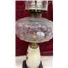 Image 4 : Pair of Antique Kerosene Parlor Lamps With Defiance and White Flame Burners, Late 19th Century